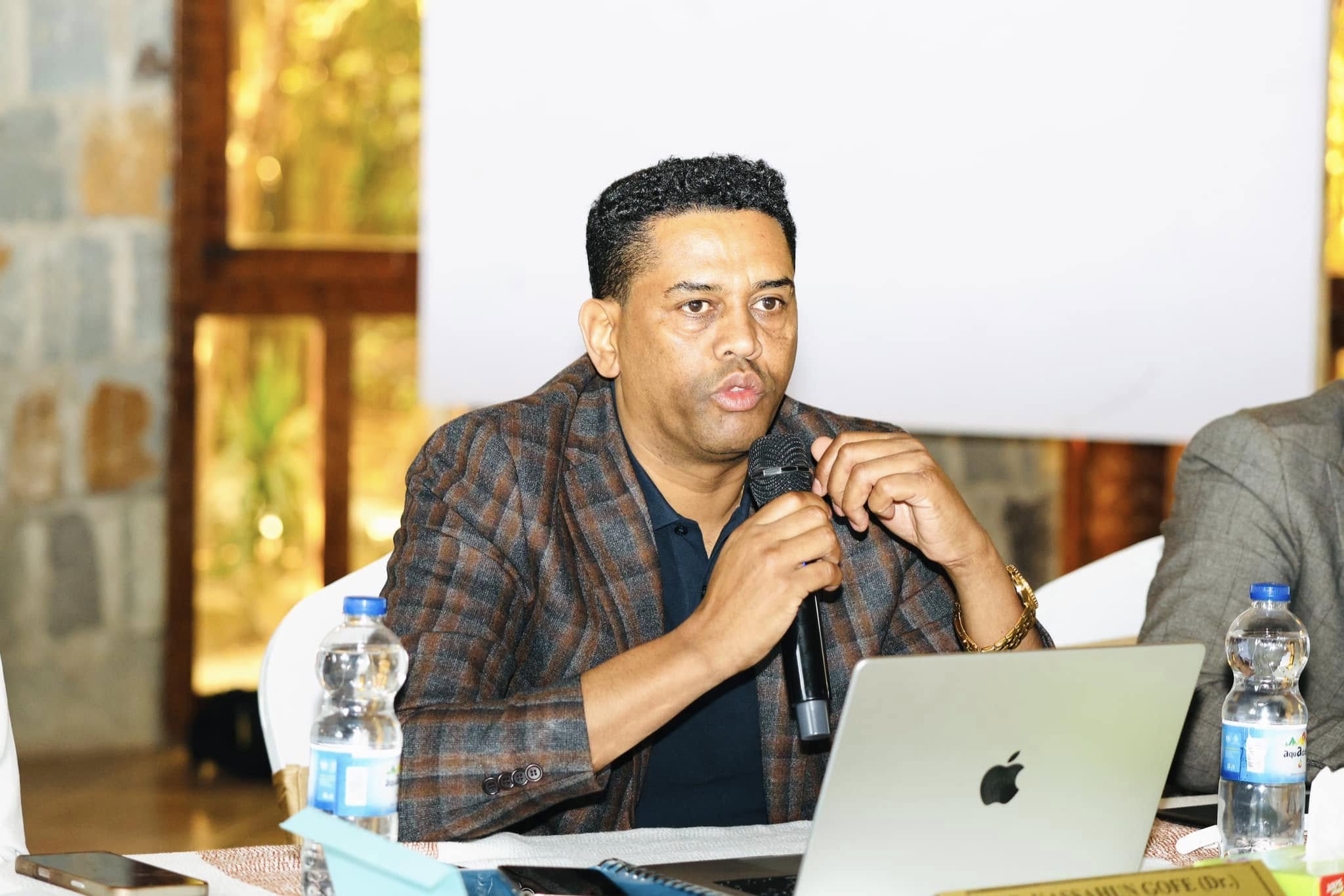 Read more about the article የዓለም ንግድ ድርጅት አባልነትን የማሳካት ጉዳይና ሂደቱ የሃገራችንን ብሔራዊ ጥቅም ባስጠበቀ መልኩ እንዲከናወን የጠራ አቋም ይዘናል-ካሳሁን ጎፌ (ዶ/ር)
