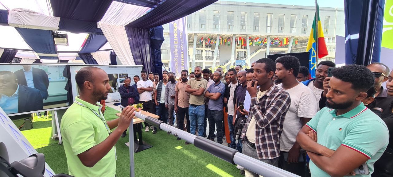 Read more about the article የለሚ ኩራ ክፍለ ከተማ ሰራተኞች የአዲስ አለም አቀፍ ኮንቬንሽን ማዕከልን እየጎበኙ ይገኛሉ