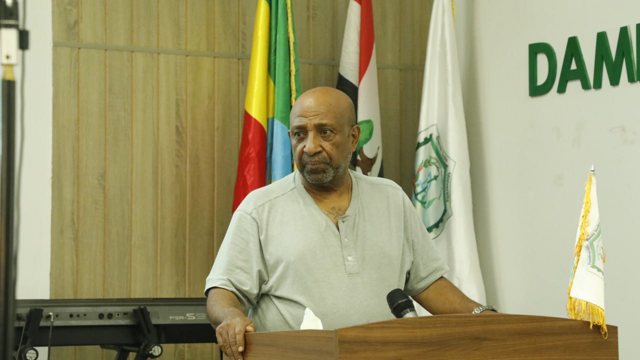 Read more about the article ዩኒቨርሲቲዎች ነፃ ምሁራዊ ውይይት የሚካሄድባቸው የሀገር የሀሳብና የእውቀት መሪ ሊሆኑ ይገባል- ፕሮፌሰር ብርሃኑ ነጋ