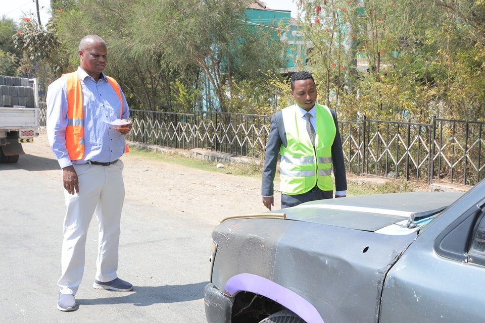 Read more about the article እየተካሄደ ባለው የመንገድ ላይ ክትትል እና ድጋፍ በአሽከርካሪዎች እና በተሽከርካሪዎች ላይ በርከታ ጉድለቶች መታየታቸው ተገለፀ