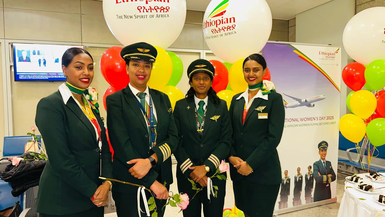 Read more about the article የኢትዮጵያ አየር መንገድ ወደ ግሪክ አቴንስ በሴቶች ብቻ የተመራ በረራ አደረገ