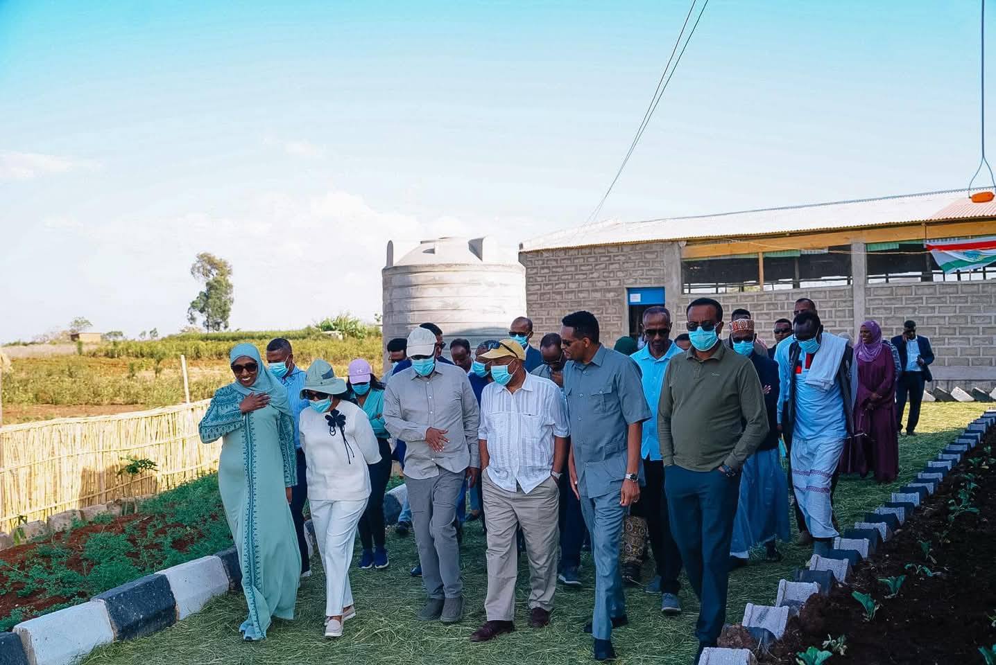 Read more about the article ጠቅላይ ሚኒስትር ዐቢይ አሕመድ (ዶ/ር) በሐረር የልማት ፕሮጀክቶችን ጎበኙ
