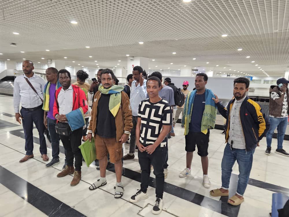 Read more about the article በማይናማር በአስቸጋሪ ሁኔታ ውስጥ የነበሩ 32 ኢትዮጵያውያን ወደ ሀገራቸው ተመለሱ