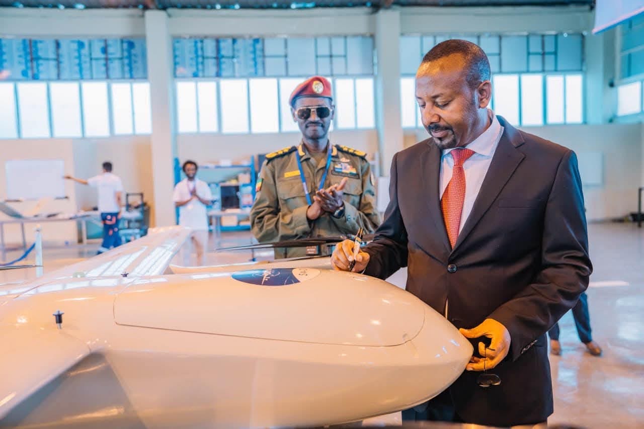 Read more about the article ጠቅላይ ሚኒስትር ዐቢይ አሕመድ (ዶ/ር) የስካይ ዊን ኤሮኖቲክስ ኢንዱስትሪን መርቀዋል።
