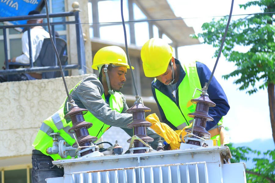 Read more about the article በመጪው የትንሳዔ በዓል የሚያጋጥምን የኃይል መቆራረጥ ችግር ለመቀነስ የቅድመ ዝግጅት ስራዎች እየተሰሩ ነው – የኢትዮጵያ ኤሌክትሪክ አገልግሎት