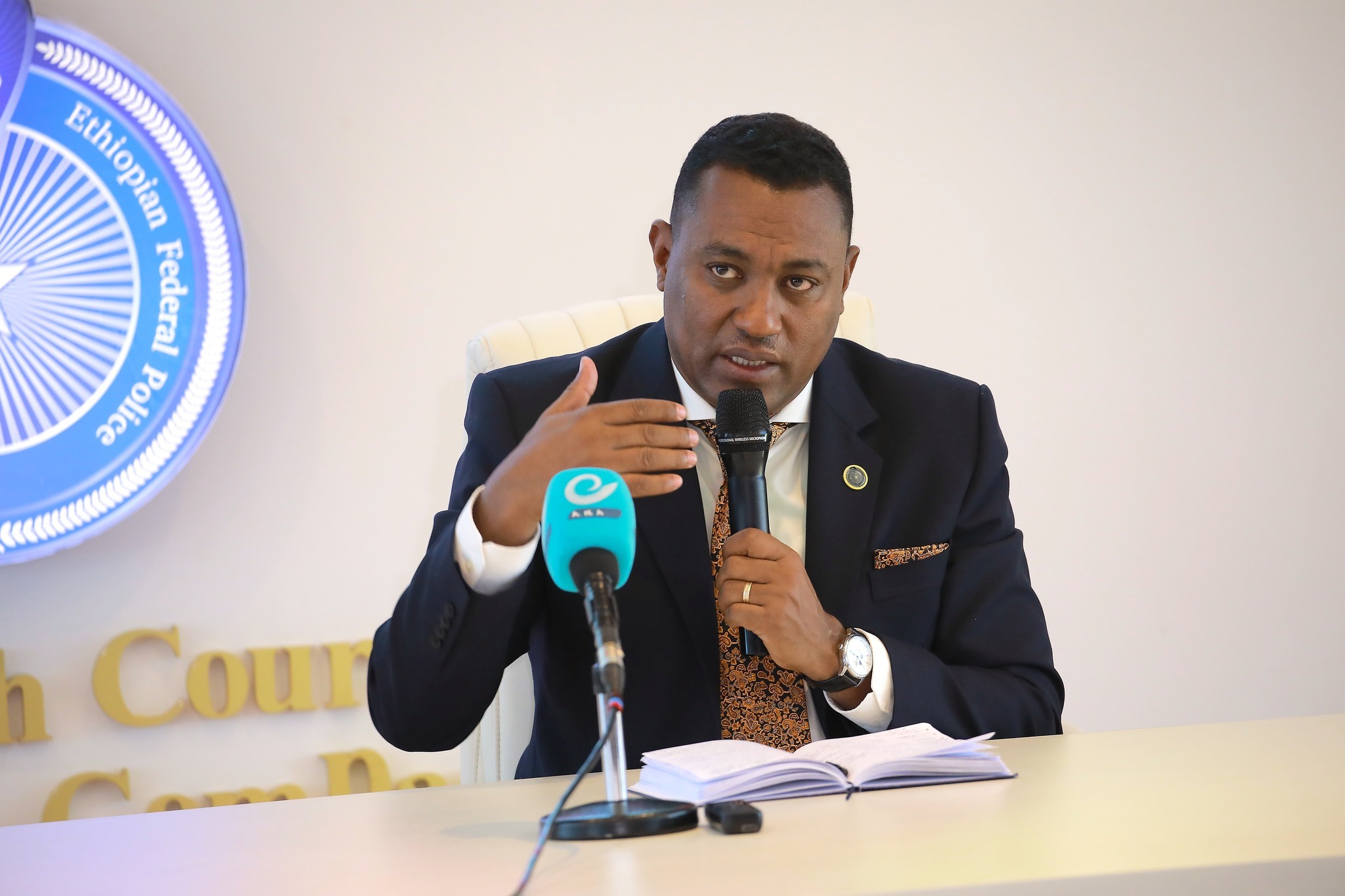 Read more about the article በፌዴራል ፖሊስ የተከናወኑ የለውጥ ስራዎች ተጠናክረው ይቀጥላሉ-ኮሚሽነር ጀነራል ደመላሽ ገብረሚካኤል