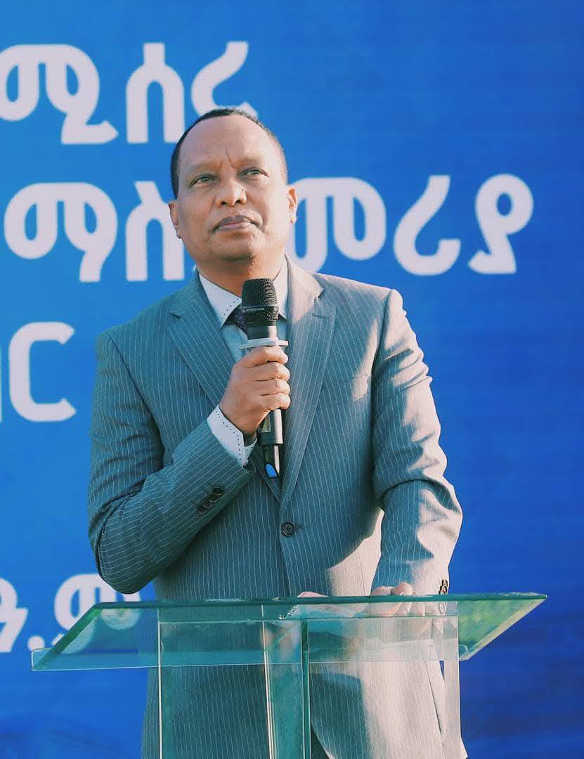 Read more about the article “የአዲስ አበባ ከተማ አስተዳደር የትራንስፖርት አገልግሎትን በማቀላጠፍ አርዓያነት ያለው ተግባር እየሰራ ነው” – ዶ/ር አለሙ ስሜ