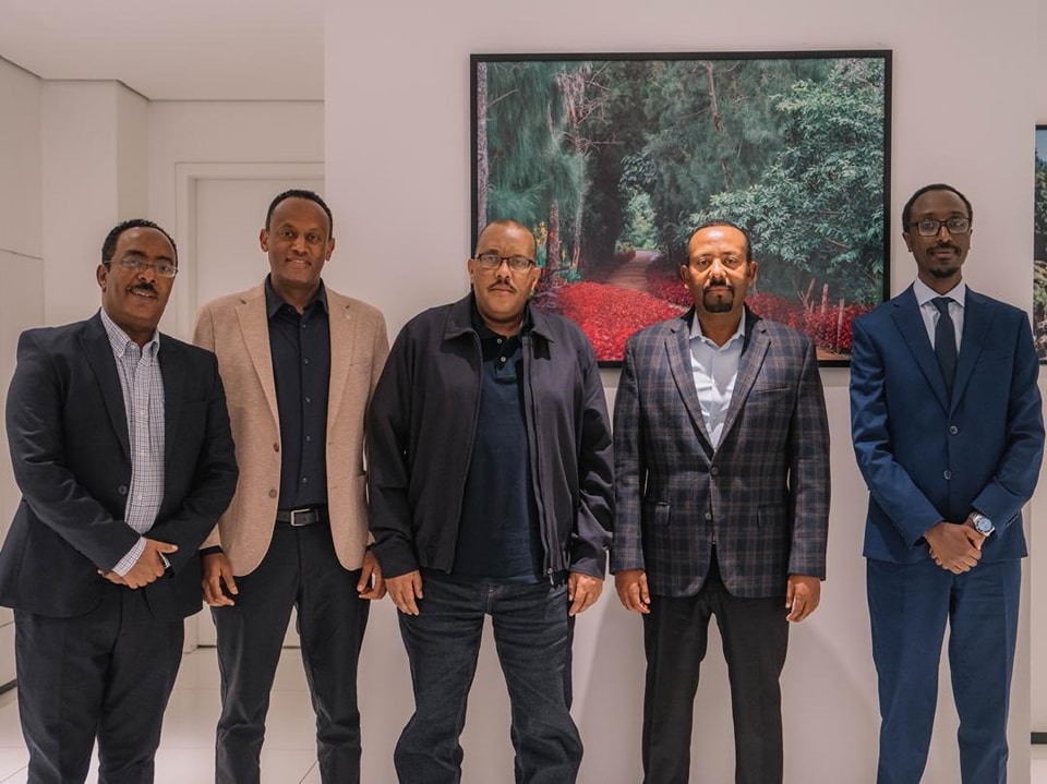 Read more about the article አቶ ጌታቸው ረዳ ላለፉት ሁለት ዓመታት የትግራይ ክልል ጊዜያዊ አስተዳደር ፕሬዝዳንት ሆነው ለቆዩትና በጥንቃቄ ለሰጡት አመራር አመሰግናለሁ – ጠቅላይ ሚኒስትር አብይ አሕመድ (ዶ/ር)