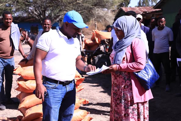 Read more about the article በኦሮሚያ ክልል እስካሁን ድረስ 4.7 ሚሊዮን ኩንታል የአፈር ማዳበሪያ ቀርቧል – አቶ አዲሱ አረጋ