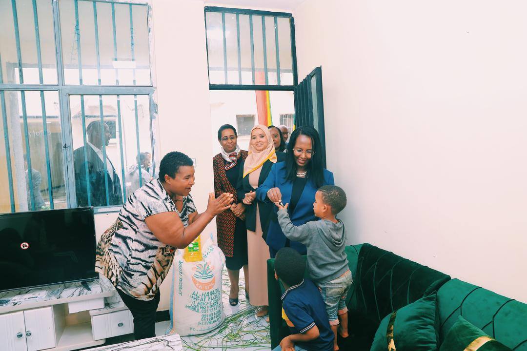 Read more about the article የተገፉ እና የፍትሃዊ ተጠቃሚነት እድል ያጡ የህብረተሰብ ክፍሎች እምባ ሲታበስ ማየት ደስታን ይሰጠናል – ከንቲባ አዳነች አቤቤ