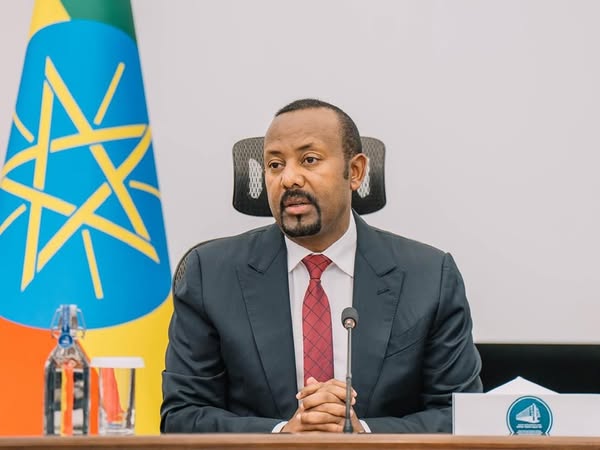 Read more about the article ከዛሬ ከሰዓት በኋላ ጀምሮ የብልጽግና ፓርቲ የሥራ አስፈፃሚ ኮሚቴ በሀገራዊ ቁልፍ ጉዳዮች እንዲሁም በፓርቲ ተኮር ጭብጦች ላይ ለመጪዎቹ ሁለት ቀናት መደበኛ ስብሰባውን ያካሂዳል- ጠቅላይ ሚኒስትር ዐቢይ አሕመድ (ዶ/ር)