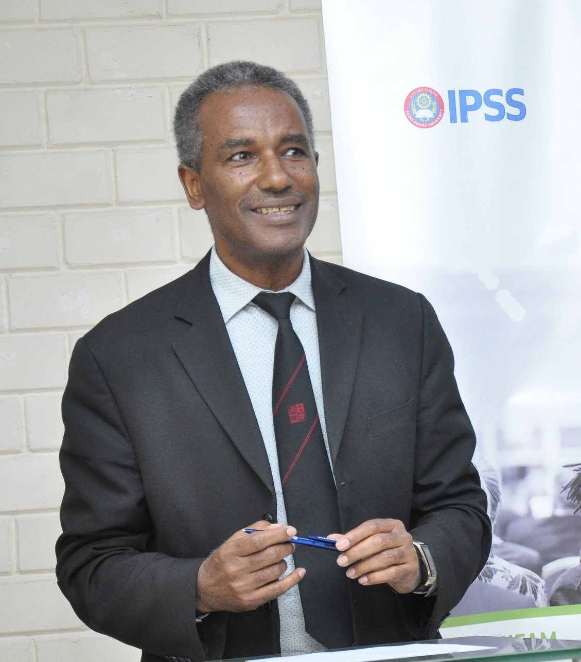 Read more about the article “ምክክርን ገንዘብ ስናደርግ የኢትዮጵያ ትንሳኤ ይታወጃል”