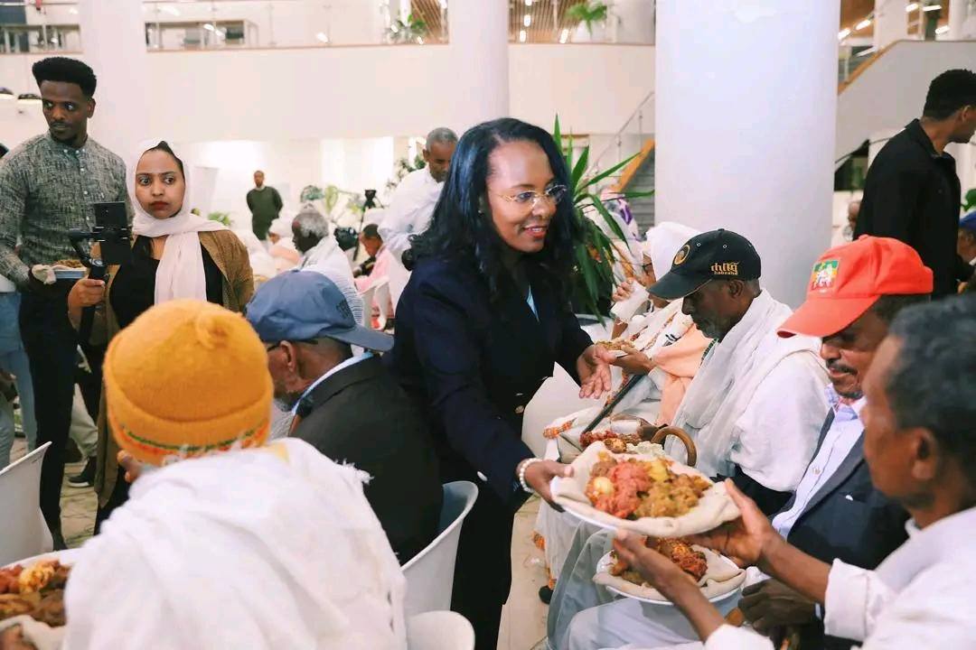 Read more about the article የትንሳኤ በዓልን በማስመልከት በጾም በጸሎት ያሳለፉ አቅመ ደካሞችን አስፈስከናል- ከንቲባ አዳነች አቤቤ