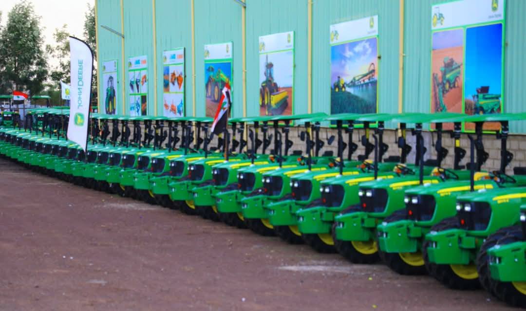 Read more about the article የኦሮሚያ ክልል 1 ሺህ 402 የግብርና ትራክተሮችን ለአርሶ አደሮች አስረከበ
