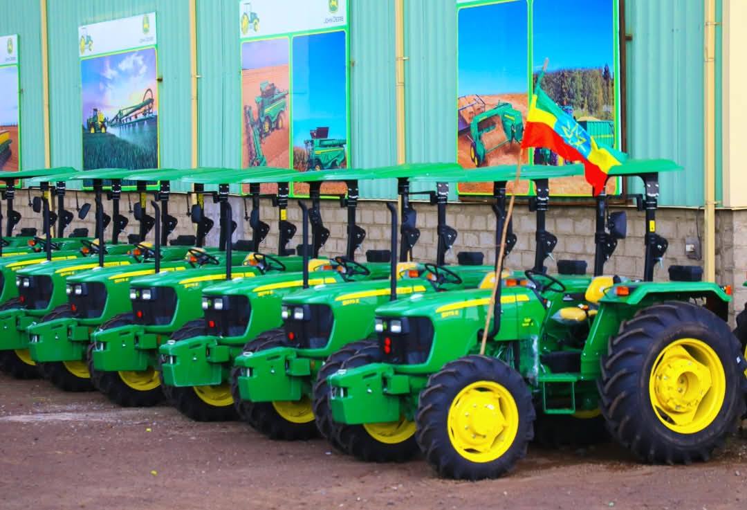 Read more about the article የኦሮሚያ ክልል 1 ሺህ 402 የግብርና ትራክተሮችን ለአርሶ አደሮች አስረከበ