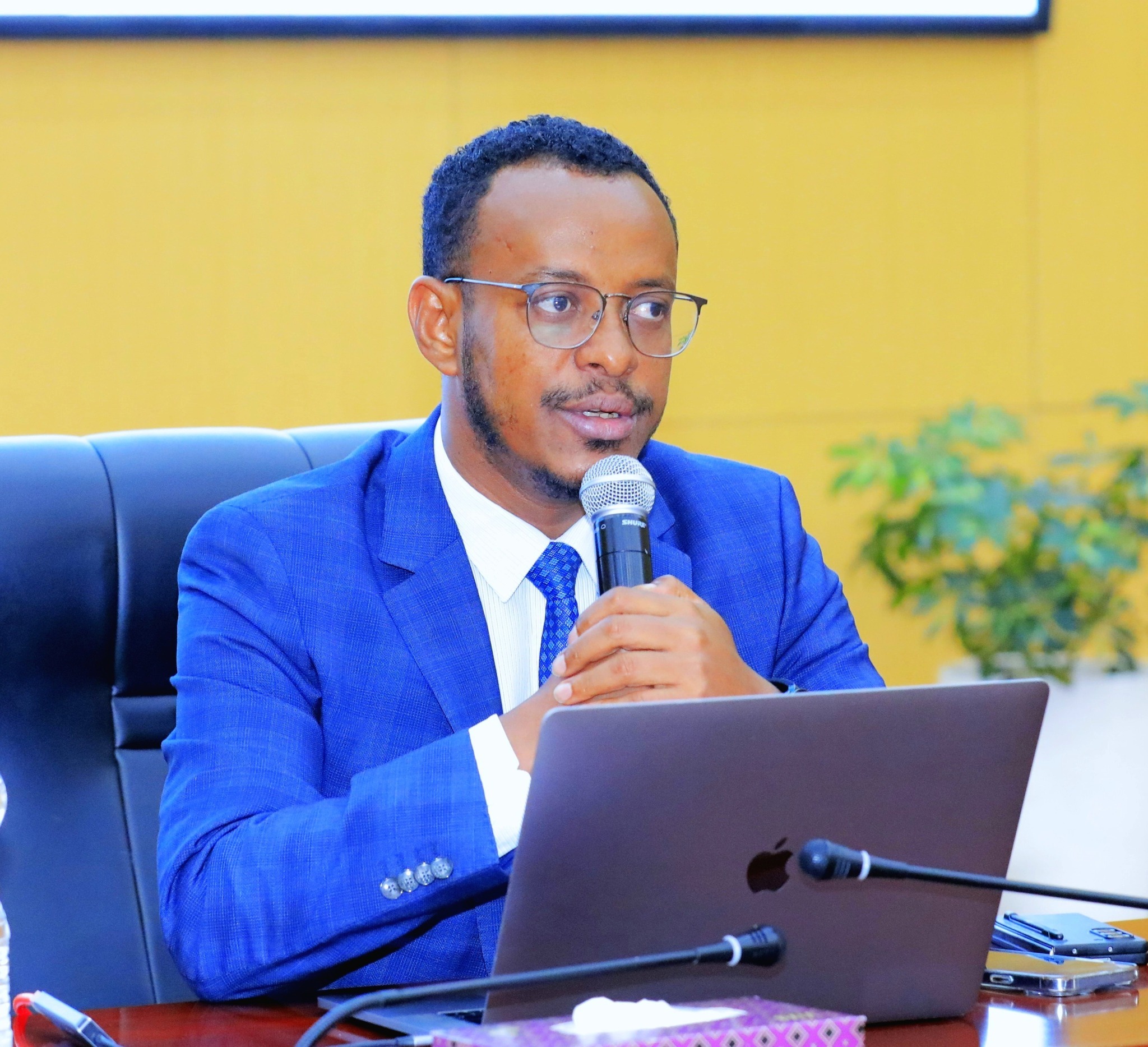 Read more about the article የውስጥ ጥንካሬ እና ዐቅም ለውጭ ግንኙነት ስኬታማነት ፋይዳው የላቀ ነው- የመንግሥት ኮሙኒኬሽን አገልግሎት