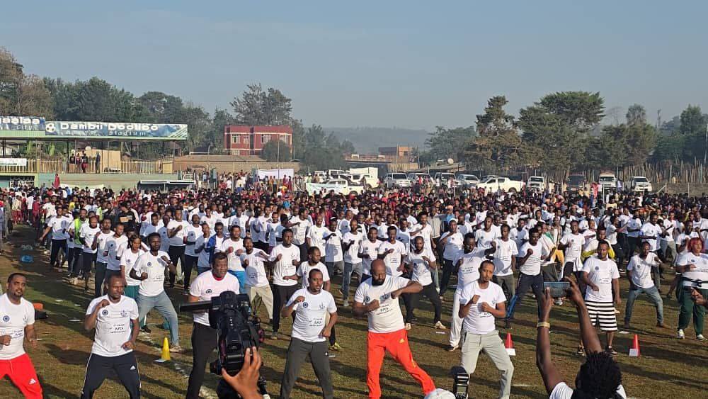 Read more about the article በደምቢዶሎ ከተማ የማህበረሰብ አቀፍ የአካል ብቃት እንቅስቃሴ እየተካሄደ ነው