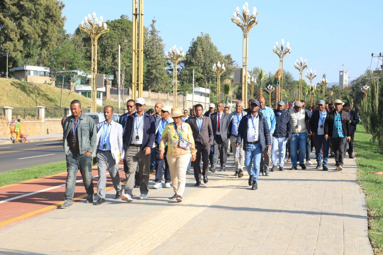 Read more about the article የፌዴራል መንግስት ተቋማት የኢኮኖሚ ዘርፍ የስራ ኃላፊዎችና ሙያተኞች የመዲናዋን የኮሪደርና ሌሎች የልማት ስራዎችን እየጎበኙ ነው