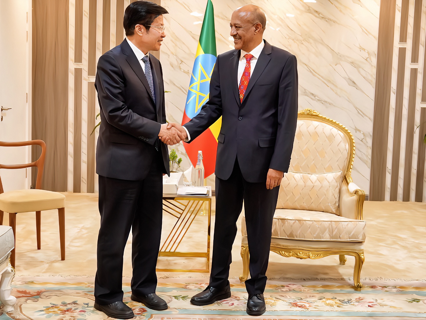 Read more about the article ምክትል ጠቅላይ ሚኒስትር ተመስገን ጥሩነህ ከቻይና ሕዝብ የፖለቲካ ምክክር ጉባኤ ብሔራዊ ኮሚቴ ምክትል ሊቀ መንበር እና የቻይና የኢንዱስትሪና የንግድ ፌዴሬሽን ሊቀመንበር ጋር ተወያዩ