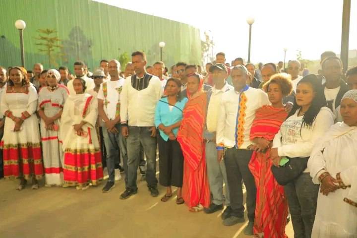 Read more about the article የሚዲያና ኮሚኒኬሽን ባለሙያዎች የካዛንቺስ ኮሪደር ልማትን ጎበኙ