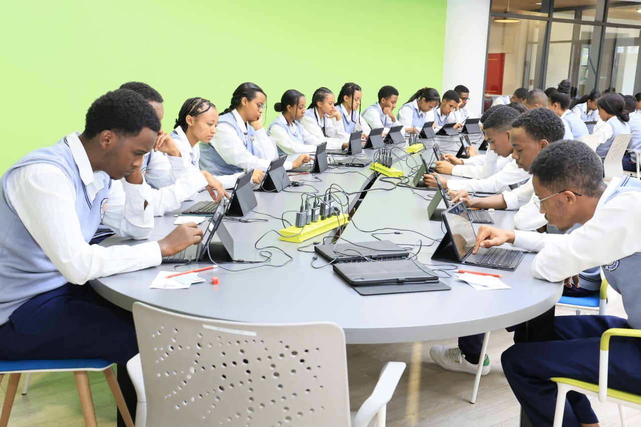 Read more about the article የ12ኛ ክፍል አገር አቀፍ ፈተና መሰጠት ጀመረ