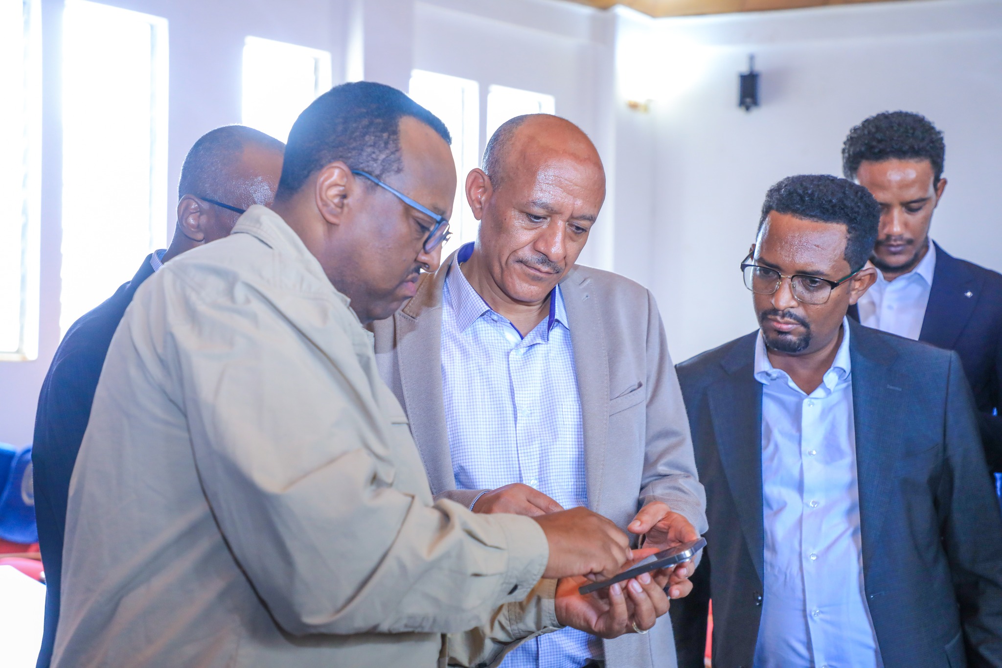 Read more about the article ባህርዳርን ወደ ምቹ ከተማነት ለማሸጋገር ስራዎች በከፍተኛ ርብርብ እየተከናወኑ መሆኑን ምክትል ጠቅላይ ሚኒስትር ተመስገን ጥሩነህ ገለጹ