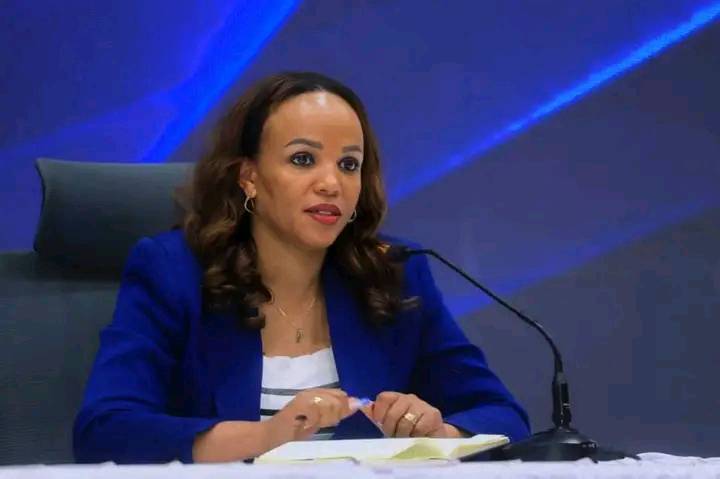 You are currently viewing በሀሳብ የበላይነት የሚያምንና የሚሞግት ትዉልድ ለሀገር ማበርከት እንደሚገባ ወ/ሮ እናትዓለም መለሰ ገለፁ
