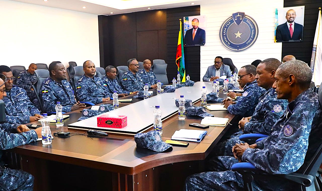 Read more about the article የፌደራል ፖሊስ በፀረ-ሰላም ኃይሎች ላይ እየወሰደ ያለውን ጠንካራ እርምጃ አጠናክሮ ለመቀጠል አቅጣጫ አስቀመጠ