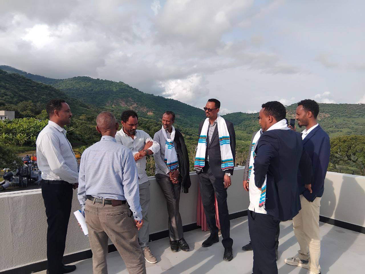 Read more about the article በሀገሪቱ የተለያዩ አካባቢዎች የተገነቡ እና እየተገነቡ የሚገኙ ሪዞርቶች የሃገሪቱን የቱሪዝም መዳረሻዎች እንደሚያሳድጉ የተለያዩ የተፎካካሪ ፖለቲካ ፓርቲዎች አባላት ገለጹ