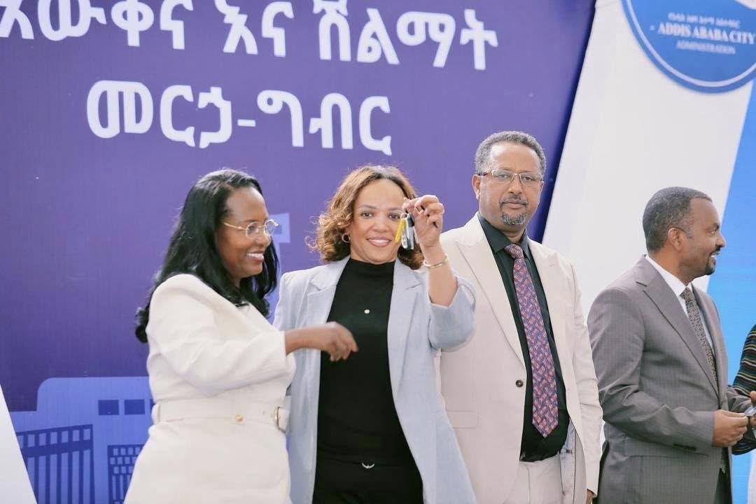 You are currently viewing አዲስ አበባን የሚመጥኑ የኮሙኒኬሽን ሥራዎችን በላቀ ብቃት ለመገንባት እንደሚሰራ ተገለጸ