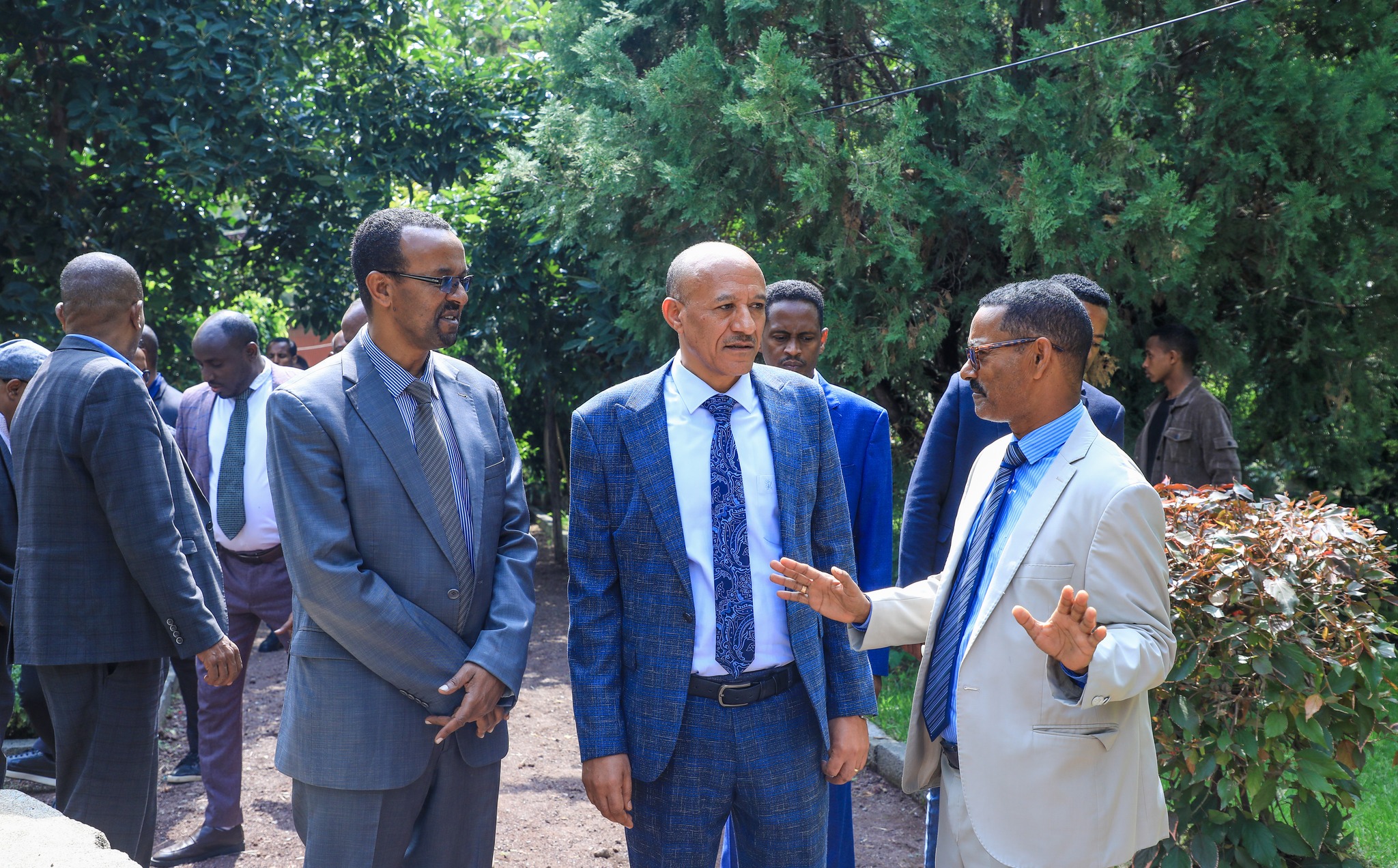 You are currently viewing ኢንስቲትዩቱ የመንግስትን እና የግል ዘርፉን ተቋማዊ ለውጥ ለማጎልበት አርዓያ መሆን እንደሚገባው አቶ ተመስገን ጥሩነህ ገለጹ