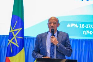 Read more about the article የፖለቲካ ልሂቃን ከሃገሪቱ ባህልና እሴት ጋር የሚስማማ ዲሞክራሲያዊ ባህልን ለመገንባት የደርሻቸዉን ሊወጡ እንደሚገባ አቶ ተመስገን ጥሩነህ ገለጹ