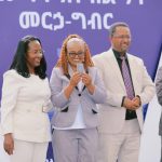 Read more about the article በመዲናዋ በ2017 በጀት ዓመት የላቀ አፈፃፀም ያመጡ ተቋማት ሽልማቱ ስራቸውን አብልጠው እንዲተጉ ስንቅ እንደሚሆናቸው ገለፁ