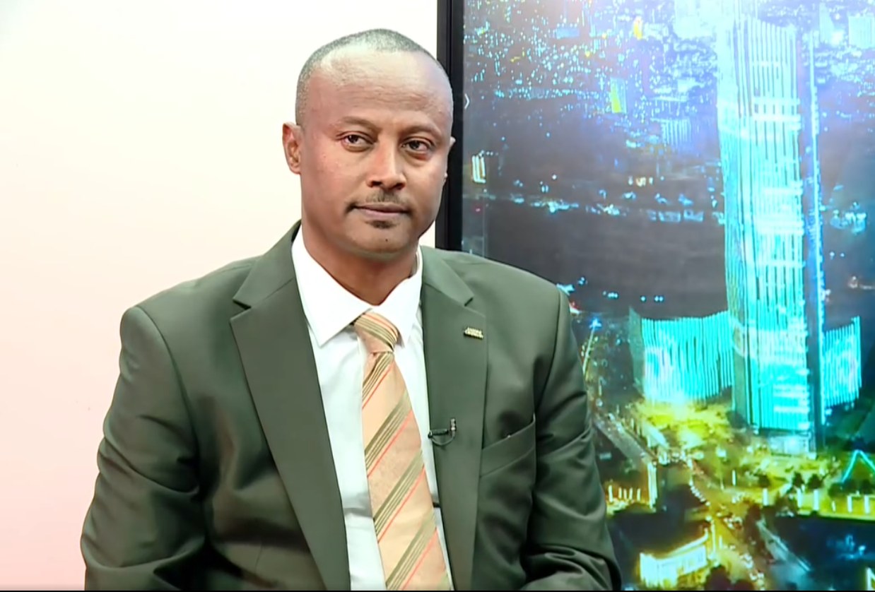 You are currently viewing አገልግሎት ሰጪ ተቋማትን በአንድ ማዕከል ማድረግ የሰው ኃይልንና ቴክኖሎጂን በአግባቡ ለመጠቀም እንደሚያግዝ ዶክተር ጀማሉ ጀንበሩ ገለጹ