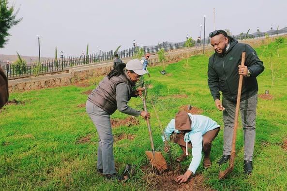 You are currently viewing ከንቲባ አዳነች አቤቤ ፍቅር እና ሰላምን በሞላበት አሻራችንን ማኖር አጠናክረን ቀጥለናል ሲሉ ገለጹ