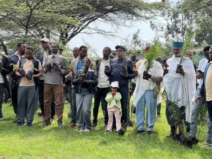 Read more about the article ለቀጣዩ ትውልድ ምንዳ ለማውረስ ከተጀመሩ መርሐ ግብሮች መካከል አረንጓዴ ዐሻራ ዋናው መሆኑን ዓለሙ ስሜ (ዶ/ር) ገለጹ