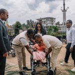 Read more about the article ቀዳማዊት እመቤት ዝናሽ ታያቸው ጅማ ከተማ ለሚኖሩ አካል ጉዳተኞች ዊልቼሮችን በስጦታ ለገሱ