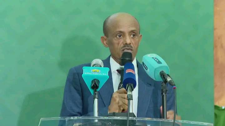 You are currently viewing በአማራ ክልል የህዝቡን ተጠቃሚነት ለማረጋገጥ እና ብልፅግናን እውን ለማድረግ በየደረጃው ያለው አመራር በቁጭት መስራት እንዳለበት ተገለጸ
