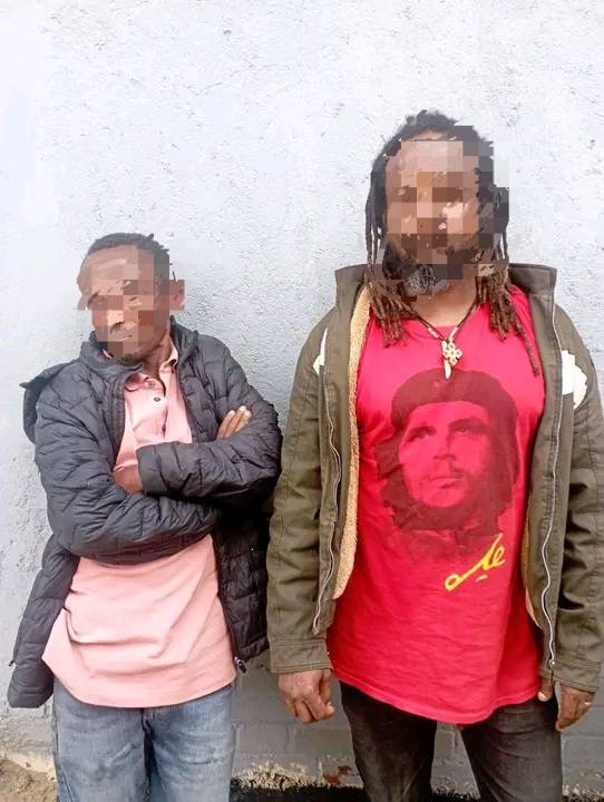You are currently viewing ከ100 ኪሎ ግራም በላይ ካናቢስ የተሰኘ አደንዛዥ ዕጽ በመኖሪያ ቤት ውስጥ ሸሽገው የተገኙ ተጠርጣሪዎችን በቁጥጥር ስር ማዋሉን ፖሊስ አስታወቀ
