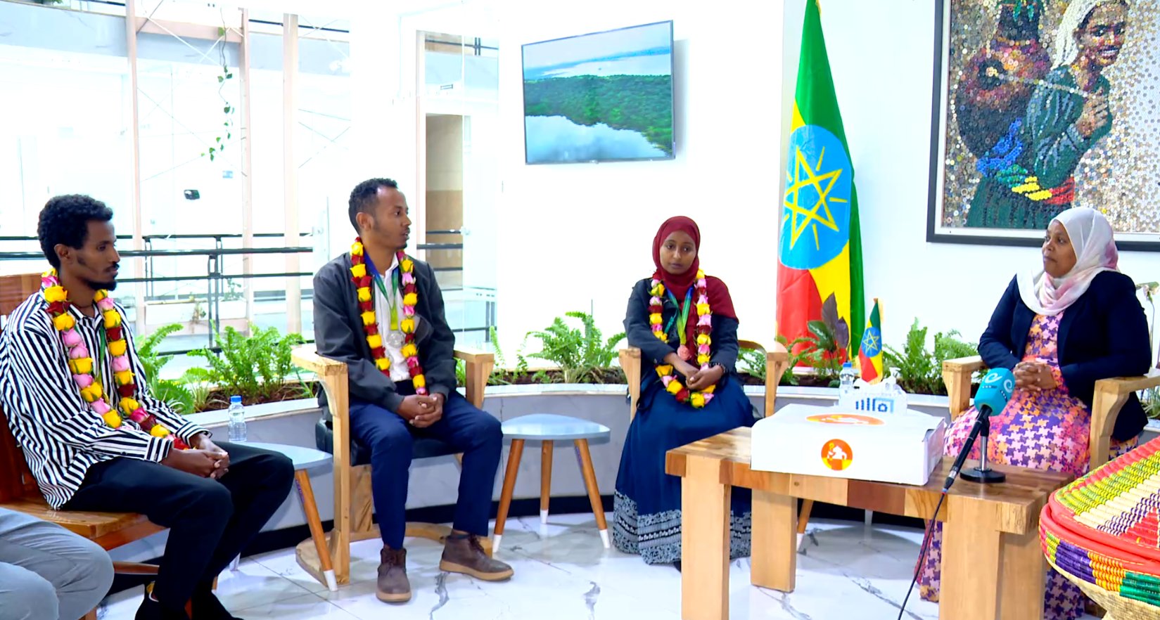 You are currently viewing ከ300 በላይ ወጣቶች በተሳተፉበት የቻይና የክህሎት ውድድር ኢትዮጵያዊያን የወርቅ፣ የብርና የነሐስ ሜዳሊያ አሸናፊ ላደረጉ ወጣቶች አቀባበል ተደረገ