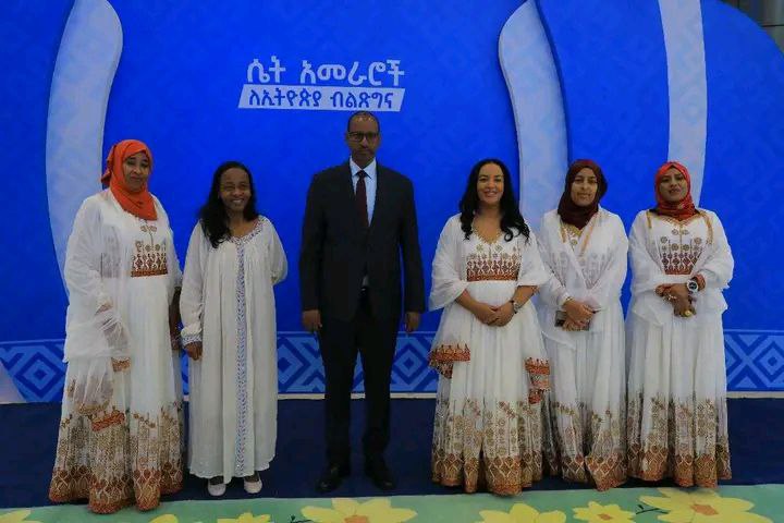 You are currently viewing የሴቶችን ተሳትፎና ሁለንተናዊ ተጠቃሚነትን ለማረጋገጥ መንግስት በቁርጠኝነት እንደሚሠራ አቶ አደም ፋራህ ገለጹ