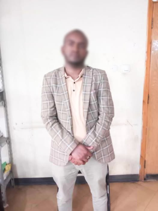 You are currently viewing ወደ ውጭ ሀገር እልካችኋለሁ በማለት ከተለያዩ ግለሰቦች ከ1.3 ሚሊየን ብር በላይ አጭበርብሮ የተሰወረ ግለሰብ በቁጥጥር ስር ዋለ