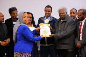 Read more about the article ኮሚሽኑ በደቡብ አፍሪካ ከሚገኙ ኢትዮጵያውያን እና ትውልደ ኢትዮጵያዊያን አጀንዳ ተረከበ