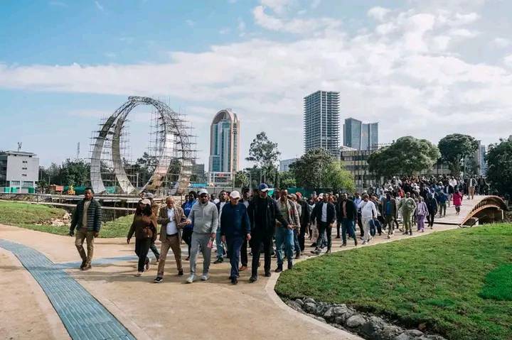 You are currently viewing ጠቅላይ ሚኒስትር ዐቢይ አሕመድ (ዶ/ር) ከብልጽግና ፓርቲ ምክር ቤት አባላት ጋር በአዲስ አበባ የወንዝ ዳርቻ ልማት የሥራ ሂደትን ጎበኙ