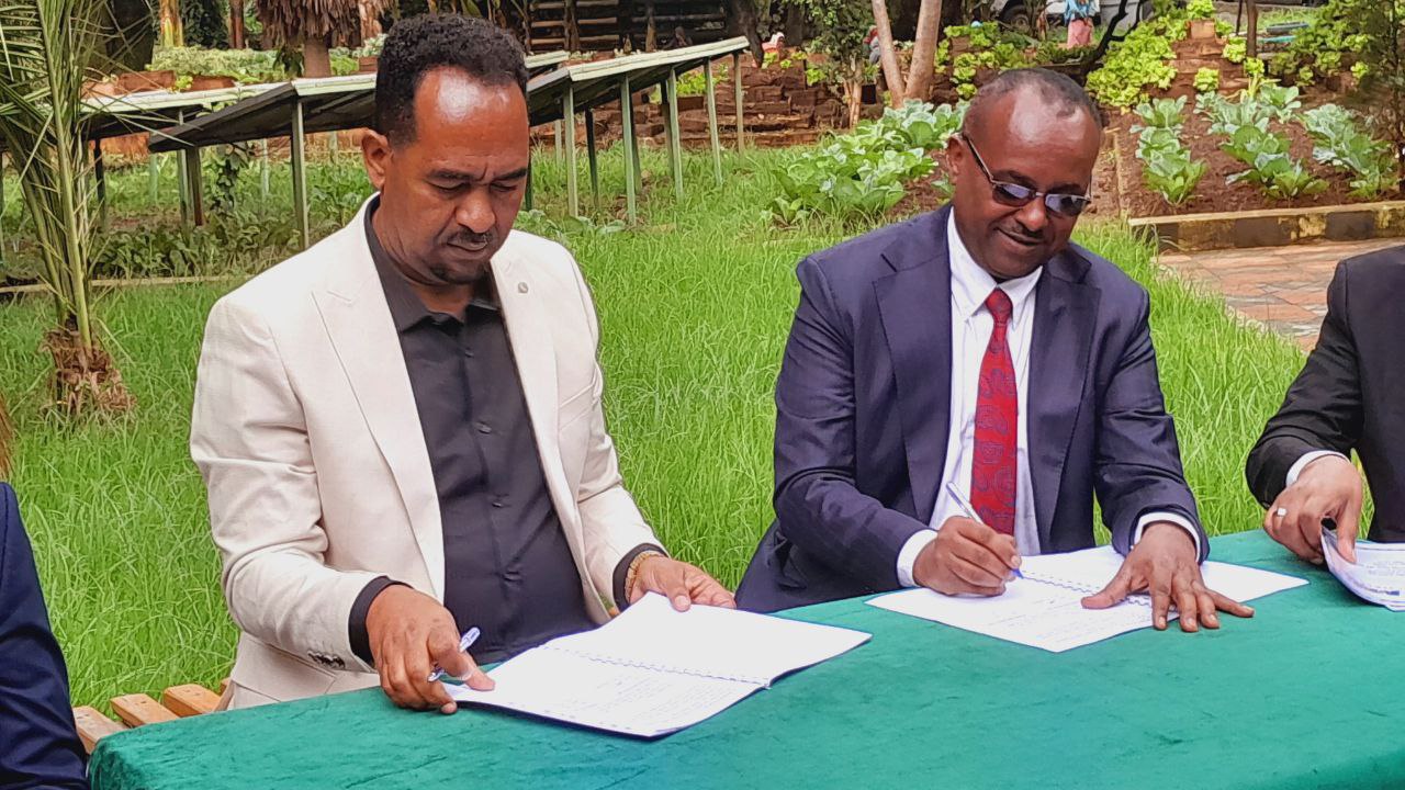 You are currently viewing የአዲስ አበባ ከተማ አስተዳደር አካባቢ ጥበቃ ባለስልጣን እና አዲስ ሚዲያ ኔትዎርክ በጋራ ለመሥራት የሚያስችላቸውን የመግባቢያ ስምምነት ተፈራረሙ