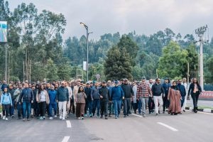 Read more about the article ዛሬ ማለዳ ጠቅላይ ሚኒስትር ዐቢይ አሕመድ ከብልጽግና ፓርቲ ምክር ቤት አባላት ጋር በመሆን አዲስ የተሠራውን ከእንጦጦ ግርጌ እስከ አራት ኪሎ ፕላዛ የኮሪደር ሥራ መርቀዋል።
