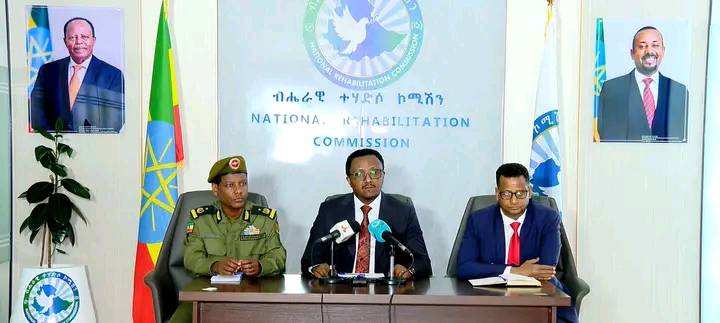 You are currently viewing ከ65 ሺህ በላይ የቀድሞ ታጣቂዎች በተሐድሶ ሂደት አልፈው ወደ ማህበረሰቡ እንዲቀላቀሉ መደረጉን ኮሚሽኑ አስታወቀ