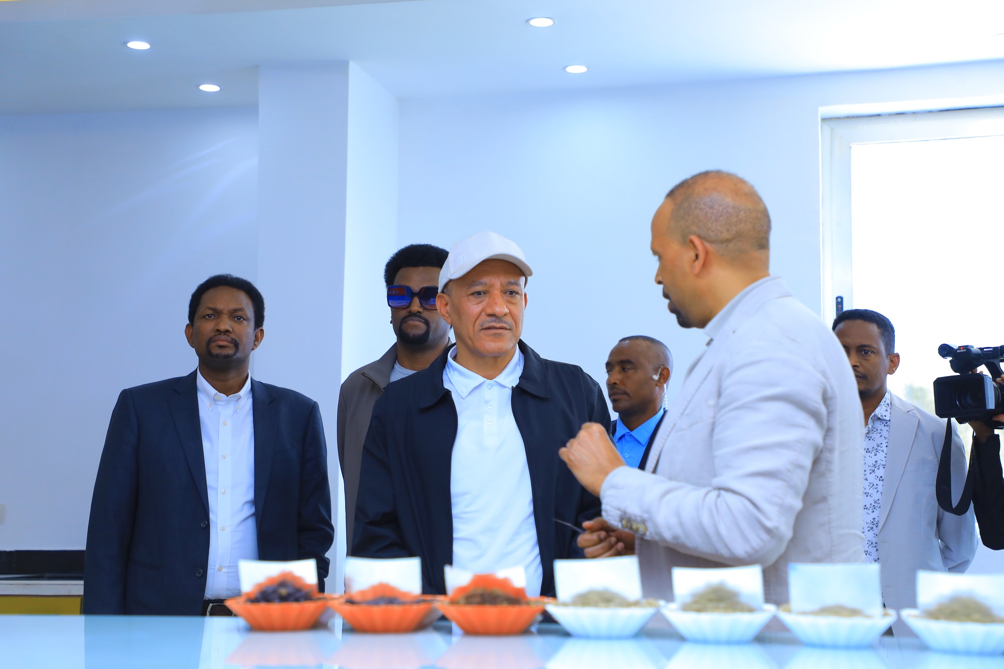 You are currently viewing ምክትል ጠቅላይ ሚኒስትር አቶ ተመስገን ጥሩነህ በሁሉም መስክ ፅኑ መሠረት ያላት ብርቱ ሀገር የመገንባት ተግባራችንን እየከወንን ነዉ ሲሉ ገለጹ
