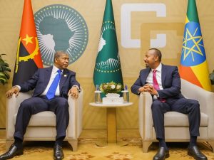 Read more about the article ጠቅላይ ሚኒስትር ዐቢይ አሕመድ ከአንጎላ ሪፐብሊክ ፕሬዝደንት እና ከወቅቱ የአፍሪካ ኅብረት ሊቀመንበር ጁአዎ ሎሬንቾን ጋር መወያየታቸዉን ገለጹ