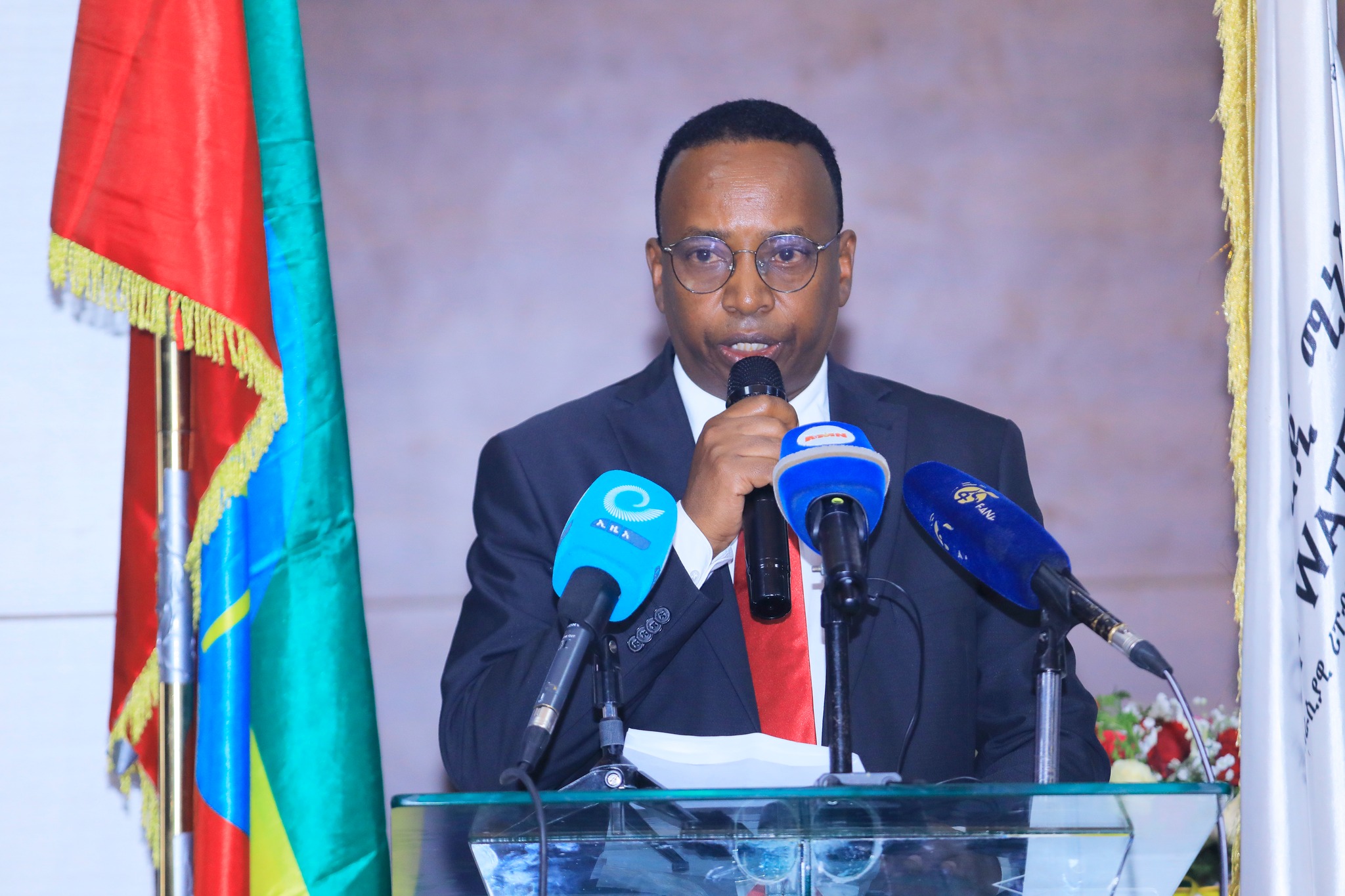 You are currently viewing ኢትዮጵያዊያን ብሄራዊ ጥቅማቸውን ለማስከበር የሚገድባቸው አንዳችም ምድራዊ ሐይል እንደሌለ የውሃና ኢነርጂ ሚኒስቴር ገለጸ
